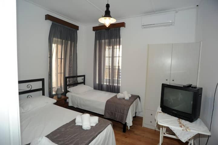 Crecian Water Front Apartment Aigeira Exterior photo